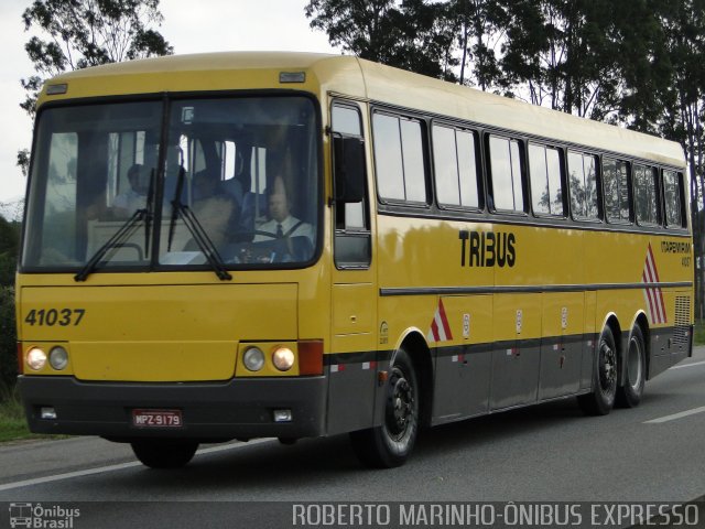 Viação Itapemirim 41037 na cidade de Seropédica, Rio de Janeiro, Brasil, por Roberto Marinho - Ônibus Expresso. Número da foto: #1152304.