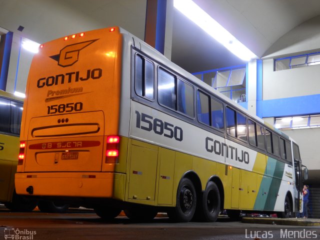 Empresa Gontijo de Transportes 15850 na cidade de Montes Claros, Minas Gerais, Brasil, por Lucas  Mendes. ID da foto: 1153728.