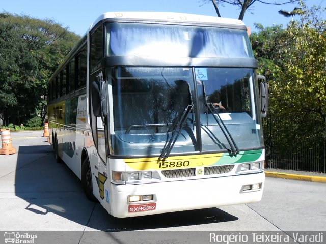 Empresa Gontijo de Transportes 15880 na cidade de São Paulo, São Paulo, Brasil, por Rogério Teixeira Varadi. Número da foto: #1157561.
