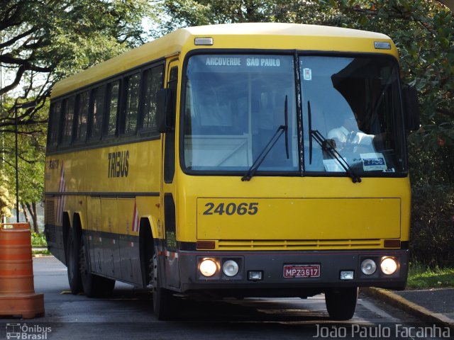 Viação Itapemirim 24065 na cidade de São Paulo, São Paulo, Brasil, por João Paulo Façanha. ID da foto: 1159688.