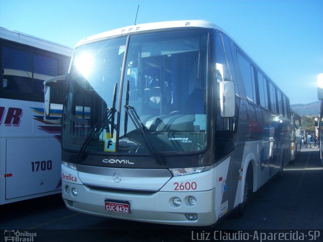 Transportadora Turística Benfica 2600 na cidade de Aparecida, São Paulo, Brasil, por Luiz Krolman. Número da foto: #1160033.