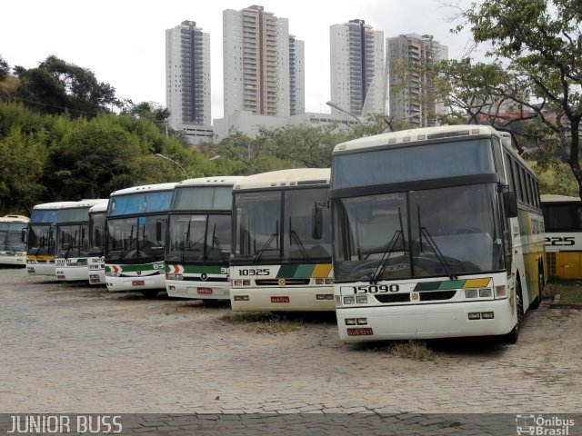 Empresa Gontijo de Transportes 15090 na cidade de Belo Horizonte, Minas Gerais, Brasil, por JUNIOR JUNIOR. ID da foto: 1162316.