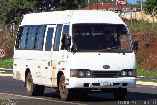 Ônibus Particulares 214 na cidade de Ourinhos, São Paulo, Brasil, por Francisco Ivano. Número da foto: #1167816.