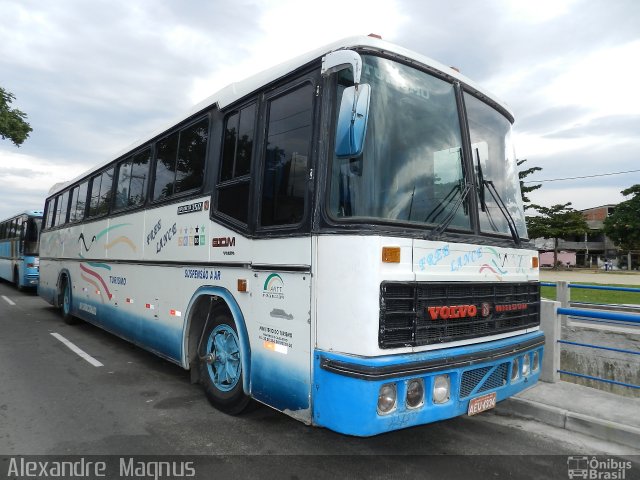 Ônibus Particulares 1301 na cidade de Rio de Janeiro, Rio de Janeiro, Brasil, por Alexandre  Magnus. Número da foto: #1171276.