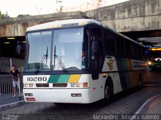 Empresa Gontijo de Transportes 10280 na cidade de Belo Horizonte, Minas Gerais, Brasil, por Alexandre  Teixeira Valente. ID da foto: 1173912.