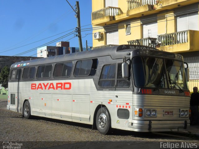 Bayard Turismo 1666 na cidade de Pelotas, Rio Grande do Sul, Brasil, por Felipe Alves. ID da foto: 1177941.