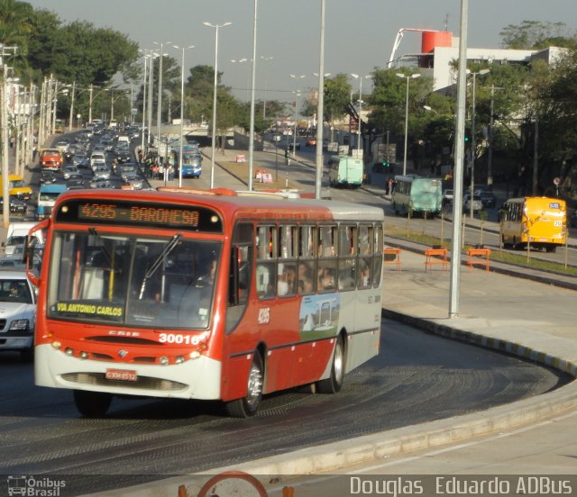 Expresso Luziense > Territorial Com. Part. e Empreendimentos 30016 na cidade de Belo Horizonte, Minas Gerais, Brasil, por Douglas  Eduardo Adbus. Número da foto: #1177418.