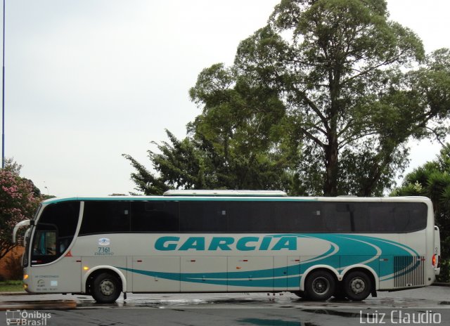 Viação Garcia 7161 na cidade de Curitiba, Paraná, Brasil, por Luiz Claudio . Número da foto: #1177295.