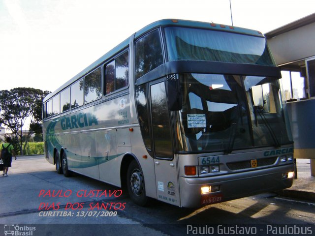 Viação Garcia 6544 na cidade de Curitiba, Paraná, Brasil, por Paulo Gustavo. Número da foto: #1179722.