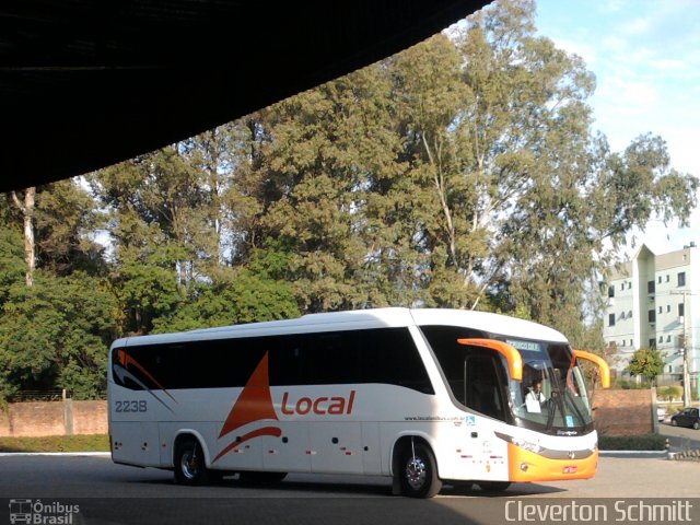 LOCAL - Locadora de Ônibus Canoas Ltda. 2238 na cidade de Santa Maria, Rio Grande do Sul, Brasil, por Cleverton Schmitt. Número da foto: #1181007.
