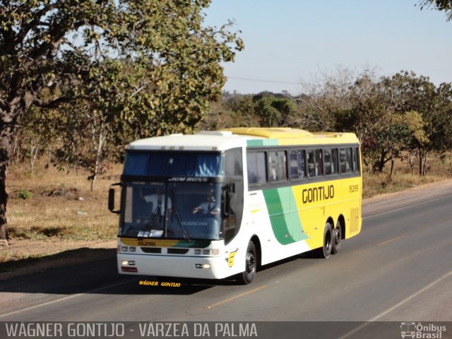 Empresa Gontijo de Transportes 15295 na cidade de Várzea da Palma, Minas Gerais, Brasil, por Wágner  Gontijo. ID da foto: 1182002.