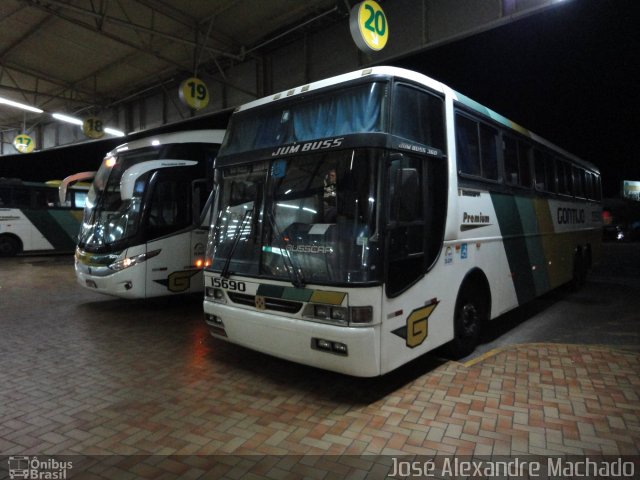 Empresa Gontijo de Transportes 15690 na cidade de Perdões, Minas Gerais, Brasil, por J. Alexandre Machado. ID da foto: 1182302.