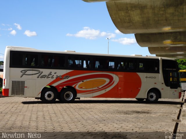 Viação Platina 6400 na cidade de Uberlândia, Minas Gerais, Brasil, por Newton Vitorino Neto. Número da foto: #1184788.