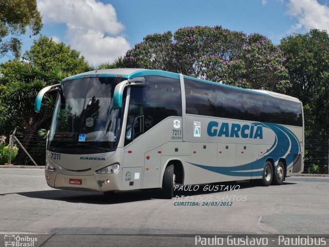 Viação Garcia 7211 na cidade de Curitiba, Paraná, Brasil, por Paulo Gustavo. ID da foto: 1184159.