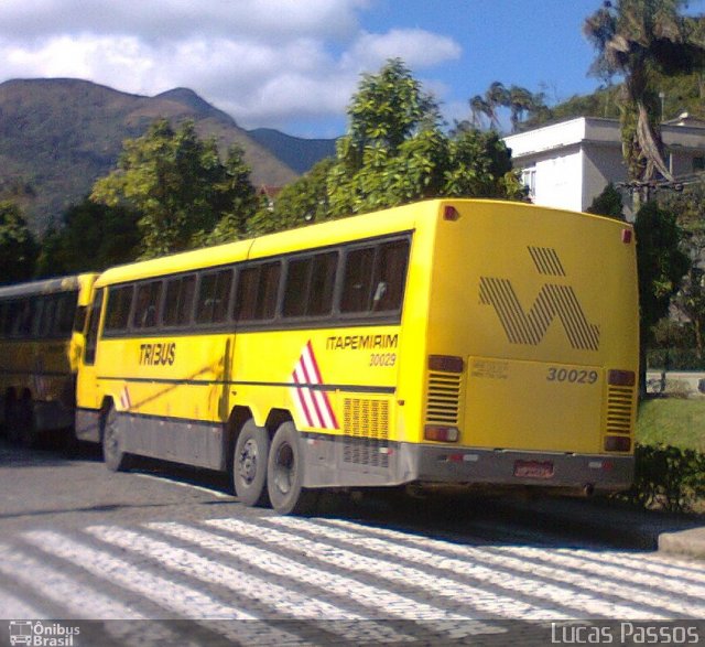 Viação Itapemirim 30029 na cidade de Petrópolis, Rio de Janeiro, Brasil, por Lucas Passos. Número da foto: #1129659.
