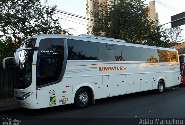 Univale Transportes 18000 na cidade de Belo Horizonte, Minas Gerais, Brasil, por Adão Raimundo Marcelino. ID da foto: 1188269.