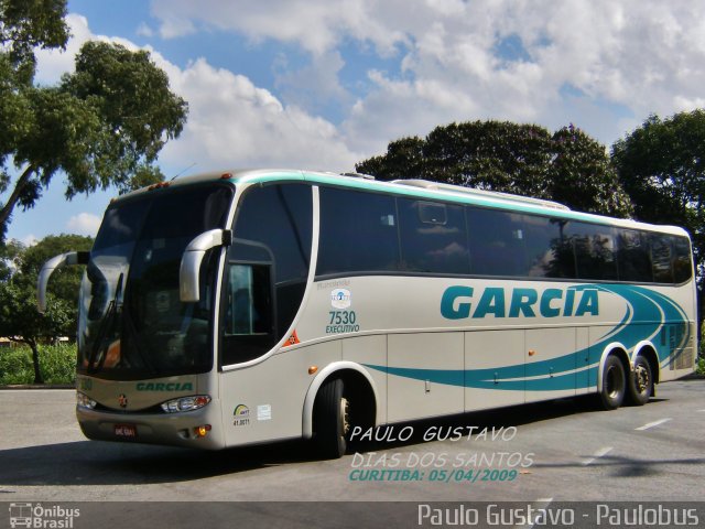 Viação Garcia 7530 na cidade de Curitiba, Paraná, Brasil, por Paulo Gustavo. Número da foto: #1189569.