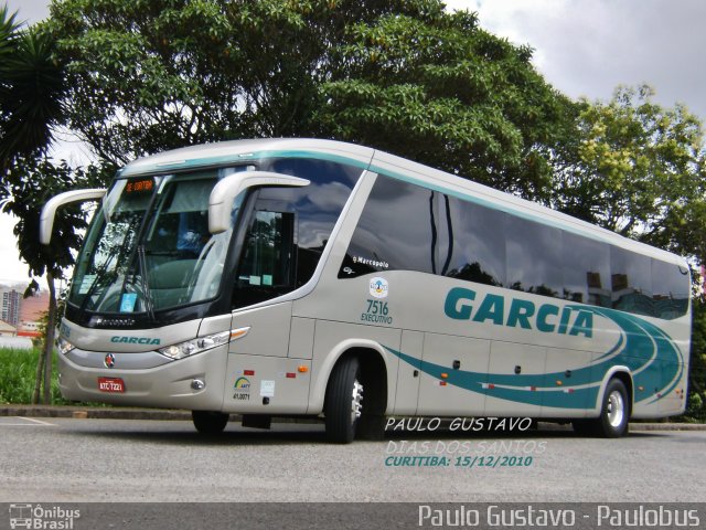 Viação Garcia 7516 na cidade de Curitiba, Paraná, Brasil, por Paulo Gustavo. Número da foto: #1189550.