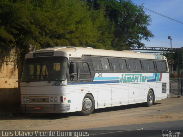 Ônibus Particulares 309 na cidade de Itaperuna, Rio de Janeiro, Brasil, por Luis Otávio Vicente Domingues. Número da foto: #1138982.