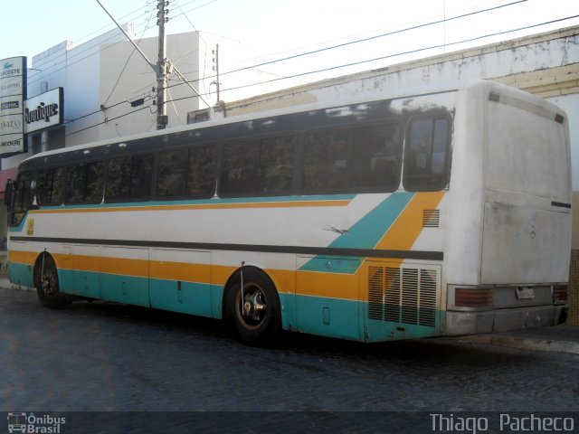 Ônibus Particulares 0450 na cidade de Januária, Minas Gerais, Brasil, por Thiago  Pacheco. ID da foto: 1212209.