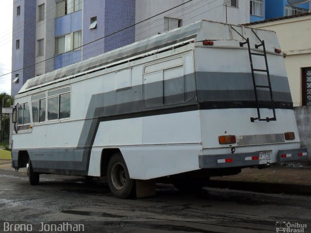 Motorhomes CKP7037 na cidade de São Gotardo, Minas Gerais, Brasil, por Breno  Jonathan. Número da foto: #1214222.