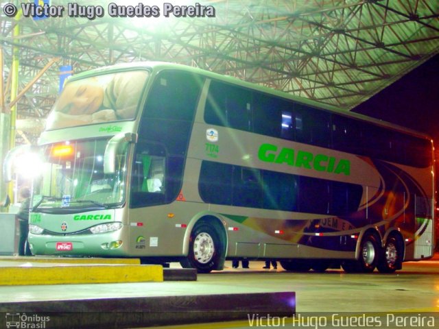 Viação Garcia 7174 na cidade de Maringá, Paraná, Brasil, por Victor Hugo Guedes Pereira. Número da foto: #1221216.