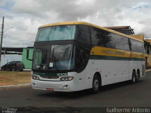 Nacional Expresso 16309 na cidade de Araxá, Minas Gerais, Brasil, por Guilherme Antonio. Número da foto: #1225469.