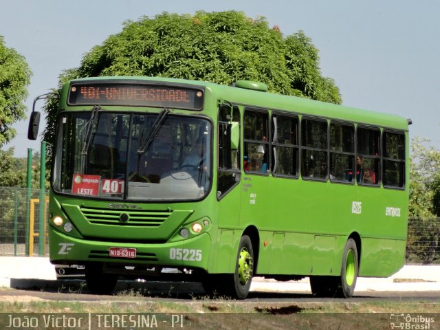 EMTRACOL - Empresa de Transportes Coletivos 05225 na cidade de Teresina, Piauí, Brasil, por João Victor. ID da foto: 1225263.