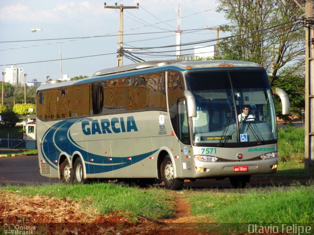 Viação Garcia 7571 na cidade de Foz do Iguaçu, Paraná, Brasil, por Otavio Felipe Balbinot. ID da foto: 1227239.