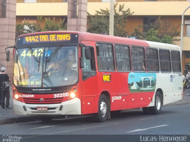 Expresso Luziense > Territorial Com. Part. e Empreendimentos 30200 na cidade de Belo Horizonte, Minas Gerais, Brasil, por Lucas Henrique . Número da foto: #1229752.