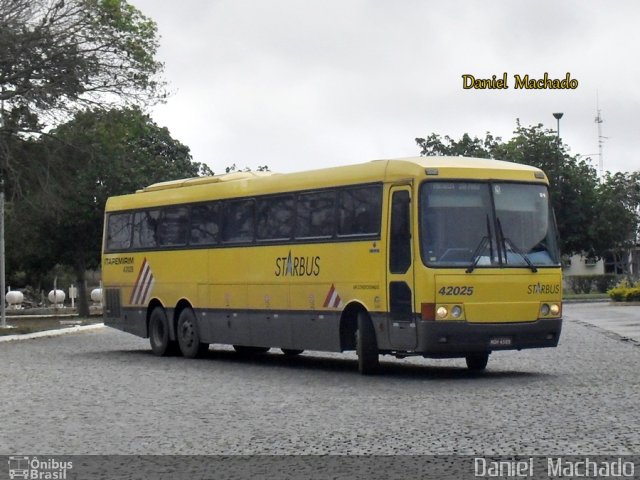 Viação Itapemirim 42025 na cidade de Vitória da Conquista, Bahia, Brasil, por Daniel  Machado. Número da foto: #1234486.