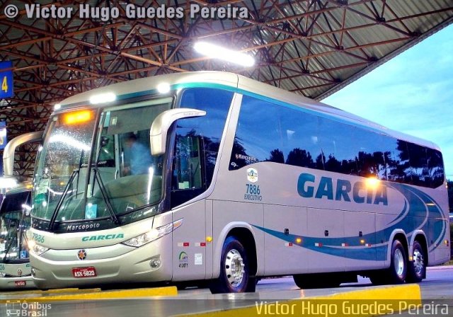 Viação Garcia 7886 na cidade de Maringá, Paraná, Brasil, por Victor Hugo Guedes Pereira. Número da foto: #1235265.