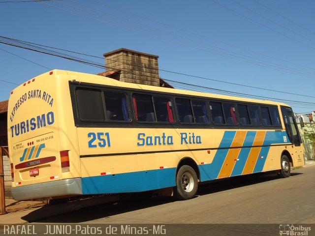 Expresso Santa Rita 251 na cidade de Patos de Minas, Minas Gerais, Brasil, por RAFAEL  JUNIO FONSECA. Número da foto: #1242583.