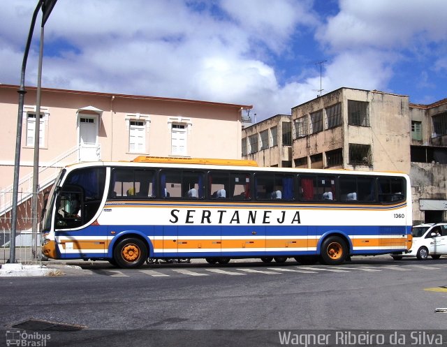 Viação Sertaneja 1360 na cidade de Belo Horizonte, Minas Gerais, Brasil, por Wagner Ribeiro da Silva. Número da foto: #1243066.