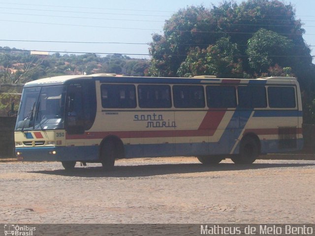 Santa Maria 350 na cidade de Dores do Indaiá, Minas Gerais, Brasil, por Matheus de Melo Bento. Número da foto: #1244210.