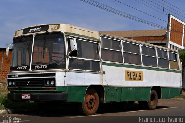 Ônibus Particulares 5098 na cidade de Ourinhos, São Paulo, Brasil, por Francisco Ivano. ID da foto: 1245267.