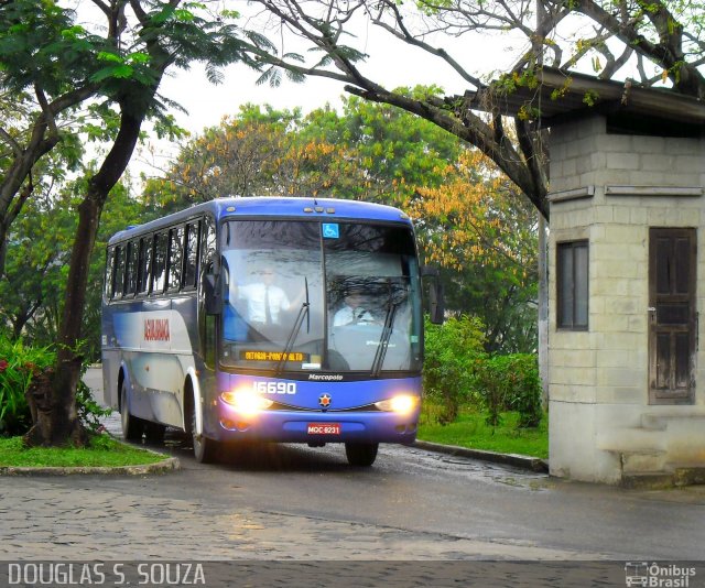 Viação Águia Branca 16690 na cidade de Vitória, Espírito Santo, Brasil, por Douglas Kalladim. Número da foto: #1246973.
