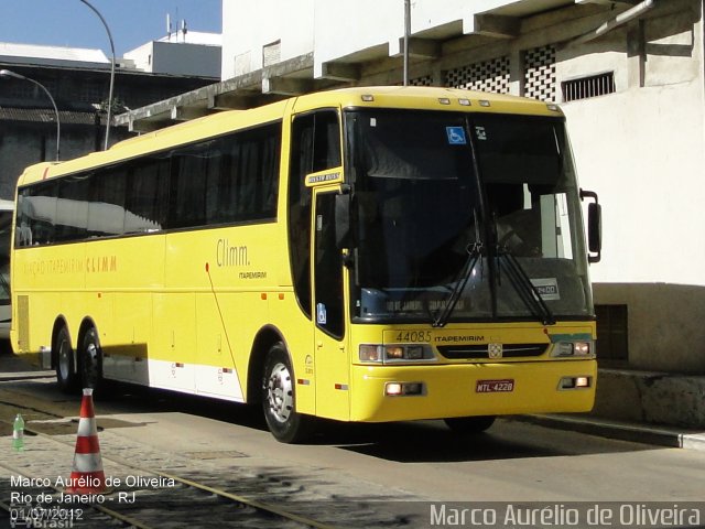 Viação Itapemirim 44085 na cidade de Rio de Janeiro, Rio de Janeiro, Brasil, por Marco Aurélio de Oliveira. ID da foto: 1195417.