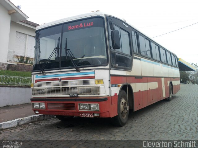 Ônibus Particulares  na cidade de São Pedro do Sul, Rio Grande do Sul, Brasil, por Cleverton Schmitt. ID da foto: 1201265.