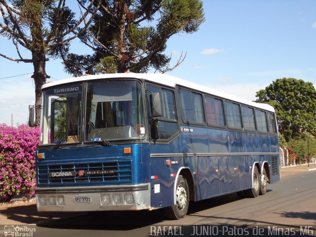 Ônibus Particulares  na cidade de Patos de Minas, Minas Gerais, Brasil, por RAFAEL  JUNIO FONSECA. ID da foto: 1204947.