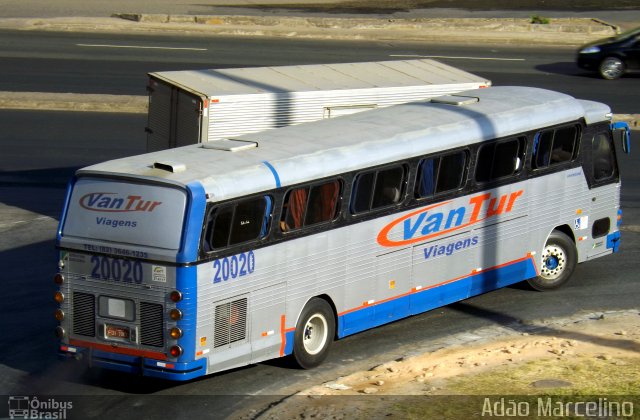 Vantur Viagens 20020 na cidade de Belo Horizonte, Minas Gerais, Brasil, por Adão Raimundo Marcelino. ID da foto: 1254461.