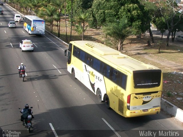 Viação Nordeste 1070 na cidade de Natal, Rio Grande do Norte, Brasil, por Walky Martins Nascimento. Número da foto: #1253857.