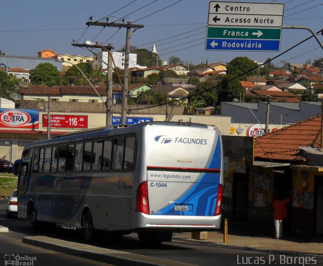 Fagundes Construção e Mineração C-1044 na cidade de Araxá, Minas Gerais, Brasil, por Lucas Borges . Número da foto: #1253717.