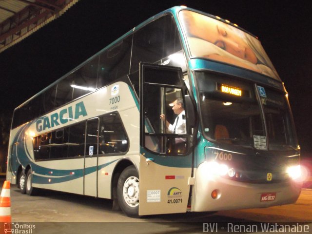 Viação Garcia 7000 na cidade de Londrina, Paraná, Brasil, por Renan Watanabe. Número da foto: #1275008.