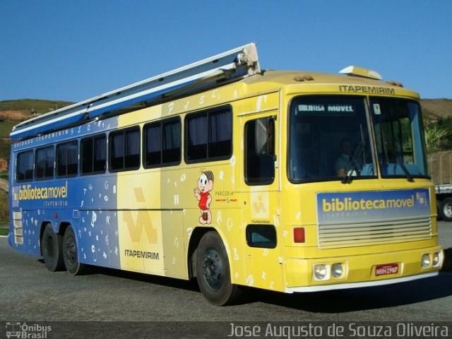 Viação Itapemirim BIBLIOTECA MóVEL na cidade de Barra do Piraí, Rio de Janeiro, Brasil, por José Augusto de Souza Oliveira. Número da foto: #1274006.