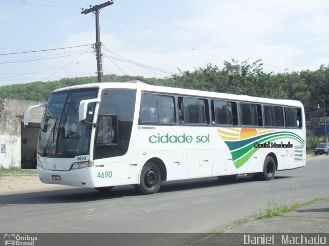 Viação Cidade Sol 4690 na cidade de Ilhéus, Bahia, Brasil, por Daniel  Machado. Número da foto: #1281443.