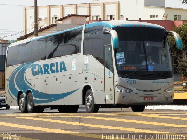 Viação Garcia 7211 na cidade de Londrina, Paraná, Brasil, por Rodrigo  Gutierrez Rodrigues. Número da foto: #1283198.