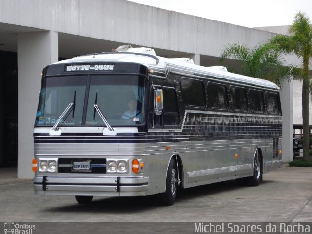 Motorhomes 1400 na cidade de São Paulo, São Paulo, Brasil, por Michel Soares da Rocha. Número da foto: #1283644.