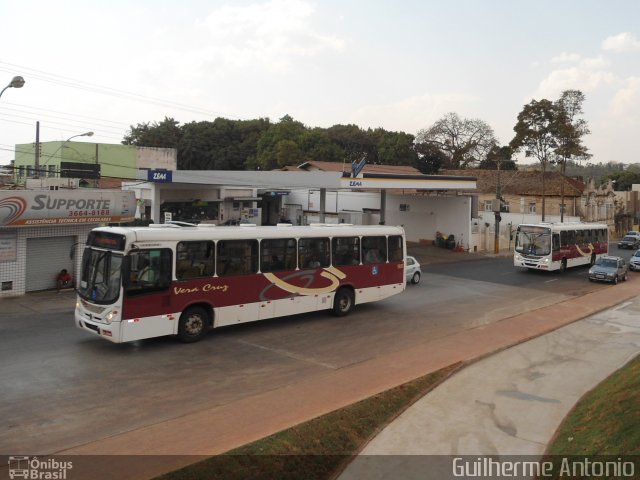 Vera Cruz Transporte e Turismo 1880 na cidade de Araxá, Minas Gerais, Brasil, por Guilherme Antonio. Número da foto: #1285844.