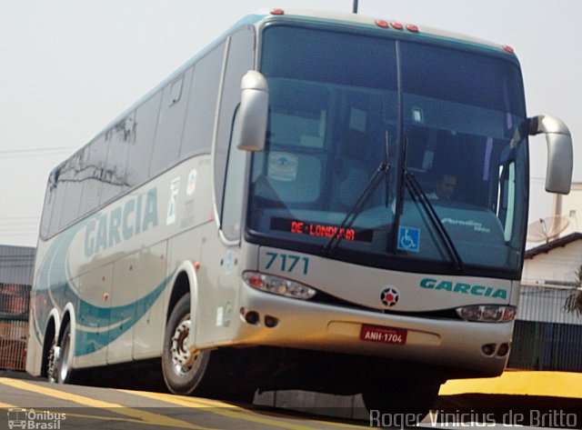 Viação Garcia 7171 na cidade de Londrina, Paraná, Brasil, por Roger Vinicius de Britto. ID da foto: 1286027.